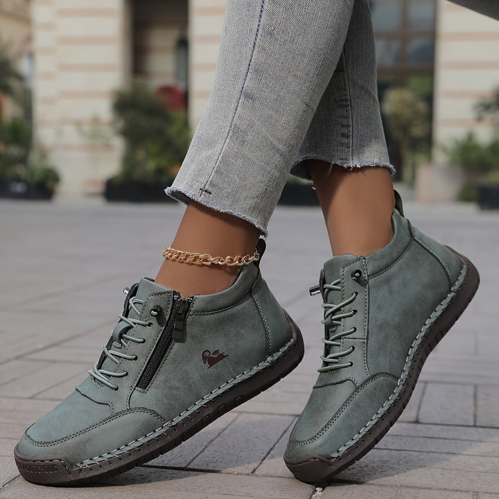 Gedetailleerde dames veterlaarsjes, perfecte pasvorm en modern design voor optimale mode en comfort.