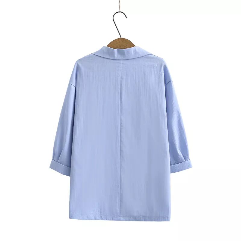 Veelzijdige dames kledingset: comfortabele blouse en broek, perfect voor zowel loungewear als casual mode.