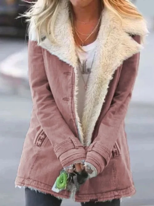 Comfortabele Aurora thermische dames winterjas, winddicht en warm, essentieel voor koude buitenactiviteiten.