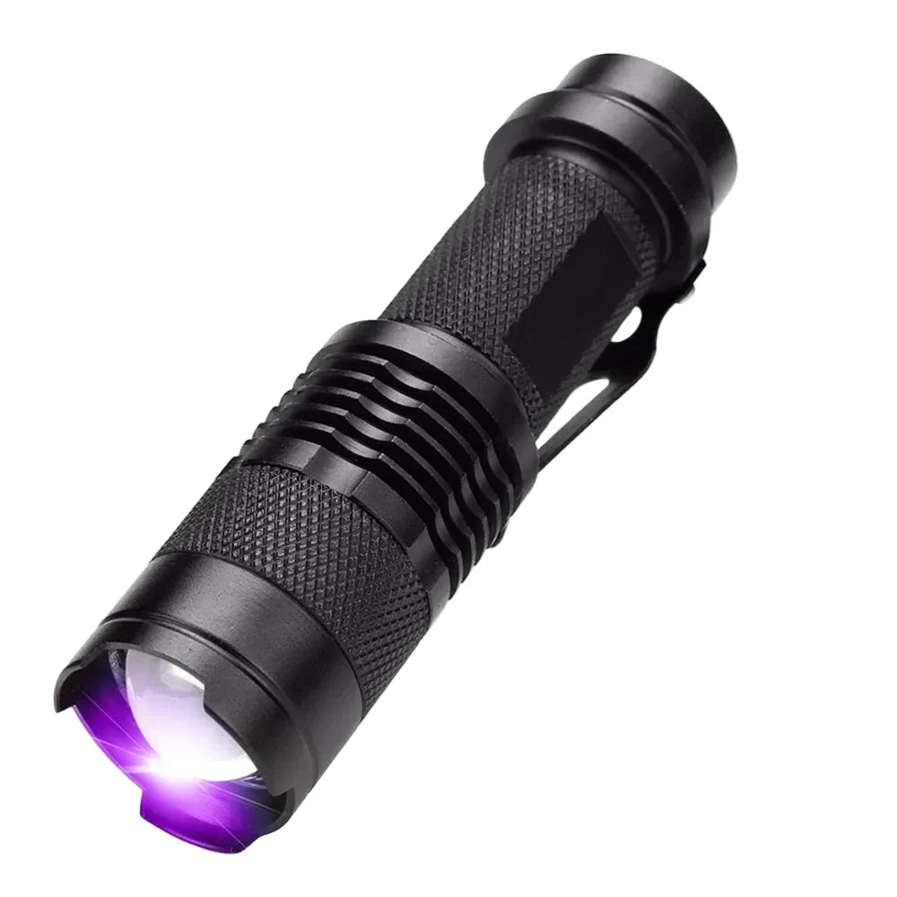 Krachtige UV zaklamp voor vlekdetectie. Ideaal voor het opsporen van huisdier urinevlekken en onzichtbaar vuil.