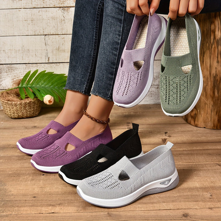 Ademende dames slip-on sneakers, lichtgewicht instappers voor dagelijks comfort en casual gebruik.