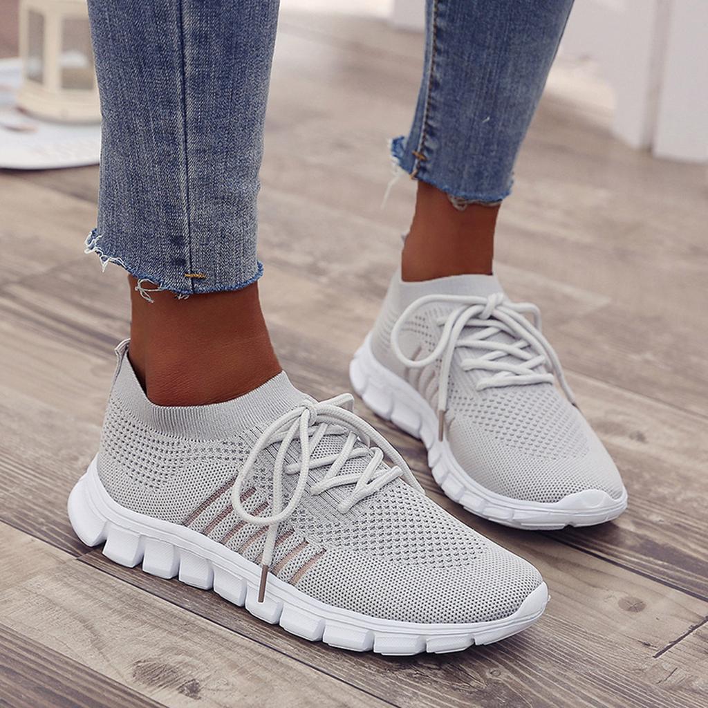 Nieuwste collectie dames sneakers, orthopedisch en comfortabel, perfect voor dagelijks loopcomfort en een moderne stijl.