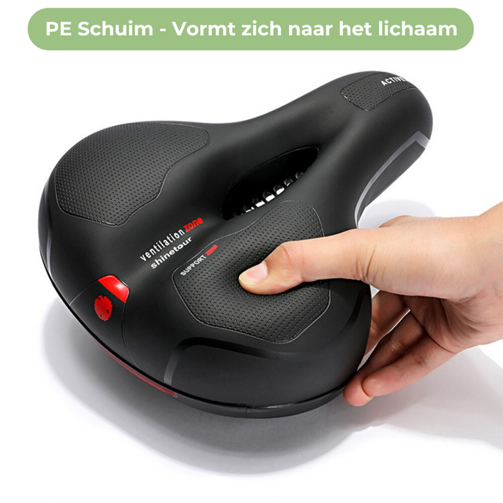 Comfortabel fietszadel met geheugenschuim vulling, ideaal tegen zadelpijn bij dagelijks fietsen.