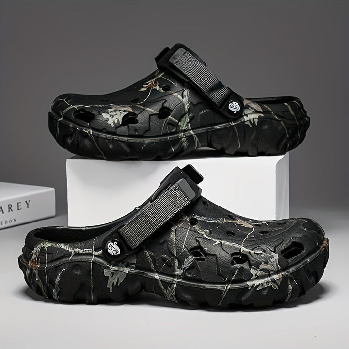 Comfortabele heren sandalen, zwarte clogs met antislip zool. Ideaal als tuinschoenen.