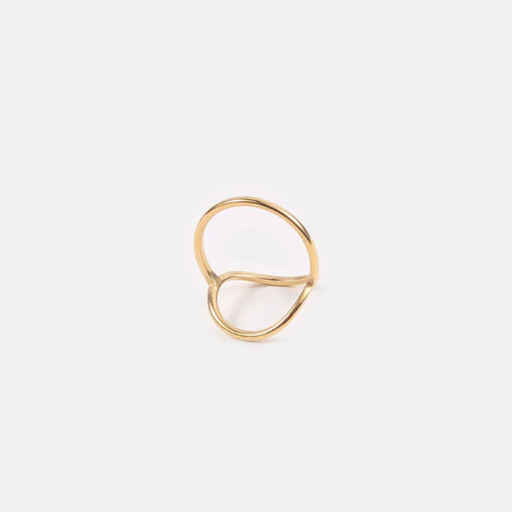 Gouden ovale dames ring Noa, minimalistisch en comfortabel sieraad.