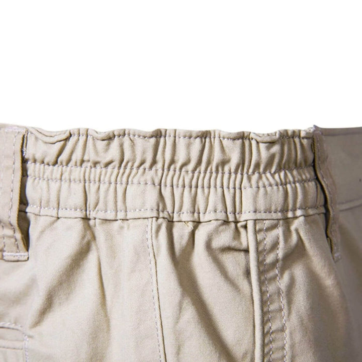 Blauwe heren korte broek, comfortabel met stretch tailleband, perfect voor zomerse casual look.