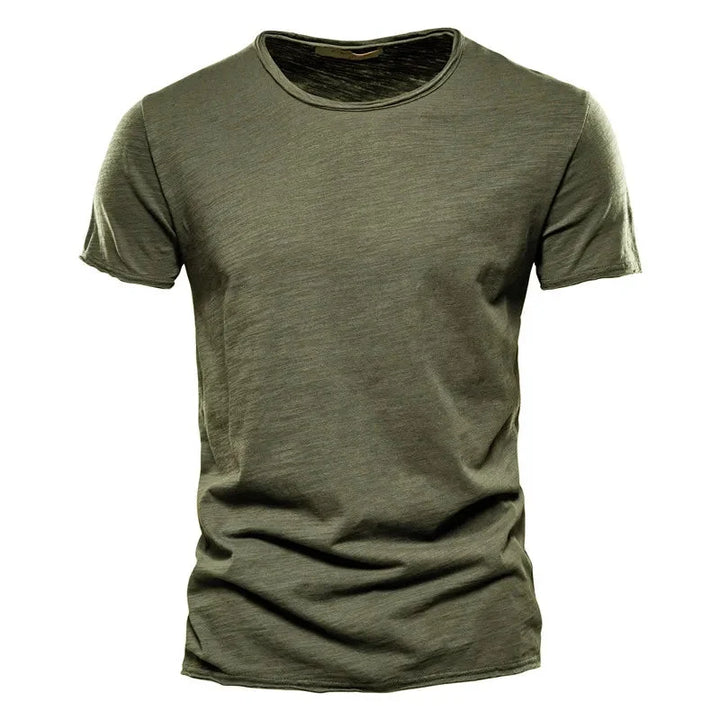 Rood heren T-shirt met korte mouw en ronde hals, in regular fit. Perfect voor een casual en stijlvolle look. [[lstfy-media:9]]