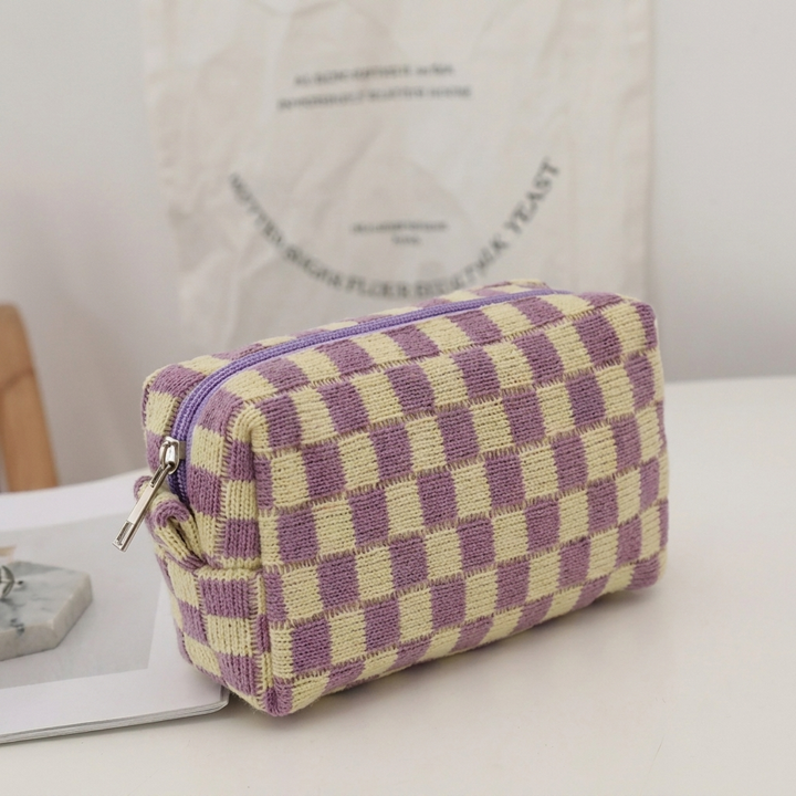Elegante geruite make-uptas voor dames. Perfect voor het opbergen van beauty essentials thuis of op reis.