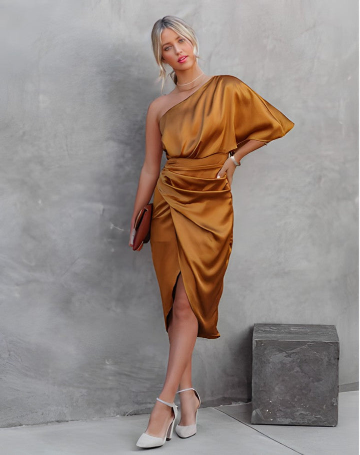 Moderne slim fit cocktailjurk voor dames, off-shoulder en knielengte, ideaal voor een feest.