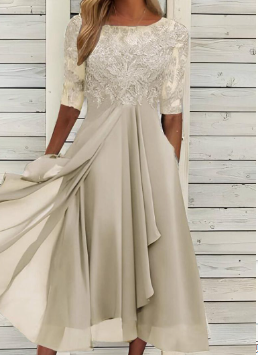 Elegante rode maxi galajurk voor dames met een chique pasvorm, perfect voor avond- en feestgelegenheden.