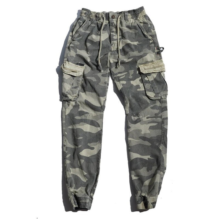 Comfortabele katoenen heren tapered cargobroek, ideaal voor outdoor avonturen en dagelijks casual gebruik.
