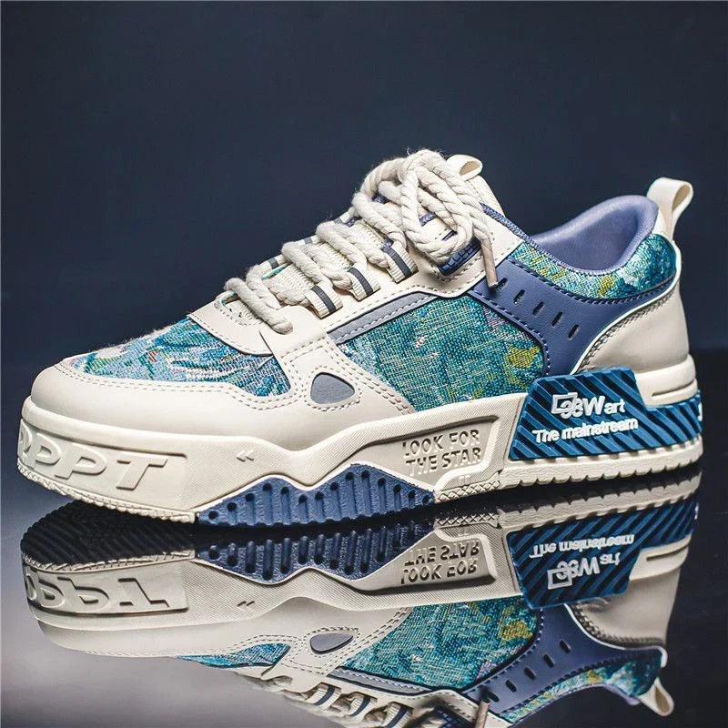 Heren casual sneakers met trendy olieverf design in blauw, roze en beige. Comfortabele lichtgewicht schoenen voor dagelijks gebruik.