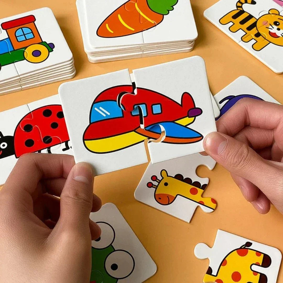 Close-up van vrolijke kaarten uit het kinder memospel, stimuleren herkenning en geheugen.