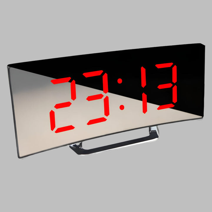 Gebogen LED wekker met digitale tijdweergave en sluimerfunctie voor slaapkamer of bureau.