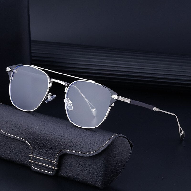 Unisex Enigma zonnebril, stijlvol en mysterieus, met UV-bescherming. Lichtgewicht accessoire voor elke dag.