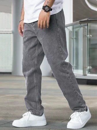 Comfortabele straight leg heren jeans, perfect voor alle seizoenen. Kwaliteitsstof voor duurzaamheid.
