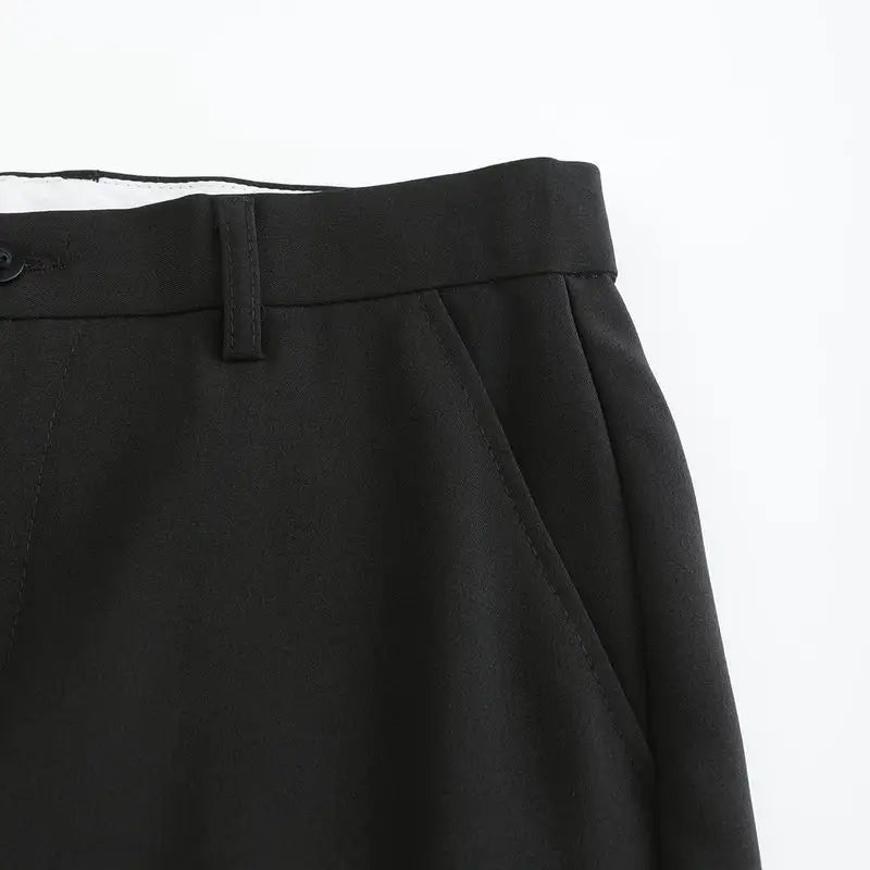 Elegante heren stretch pantalon in een tijdloze kleur, tapered fit, geschikt voor zowel kantoor als een avondje uit.