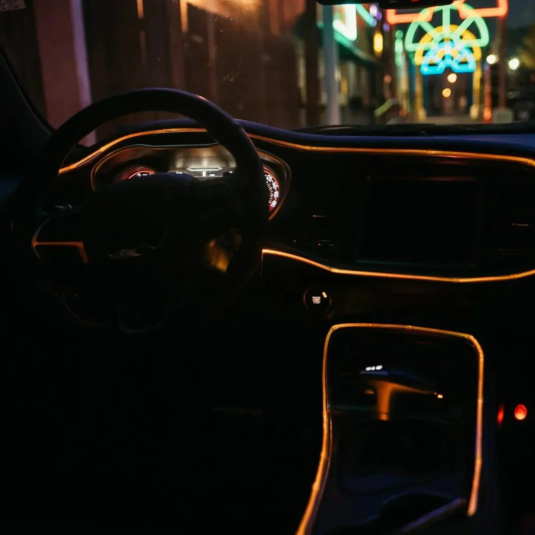 Verrijk je auto interieur met GlowLine RGB LED strip sfeerverlichting. Ideale autodecoratie en accessoires.