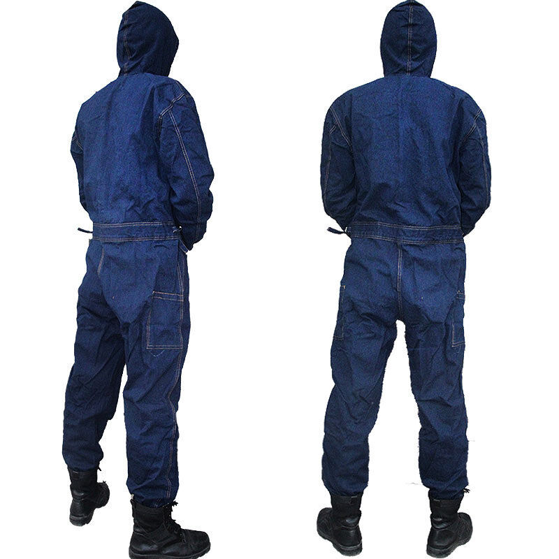Comfortabele unisex werkoverall van dikke spijkerstof. Voorzien van handige zakken voor gereedschap.