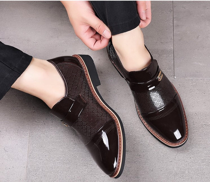Elegante bruine brogues voor heren, handgemaakt van premium leer, perfect voor zowel zakelijk als casual chique.