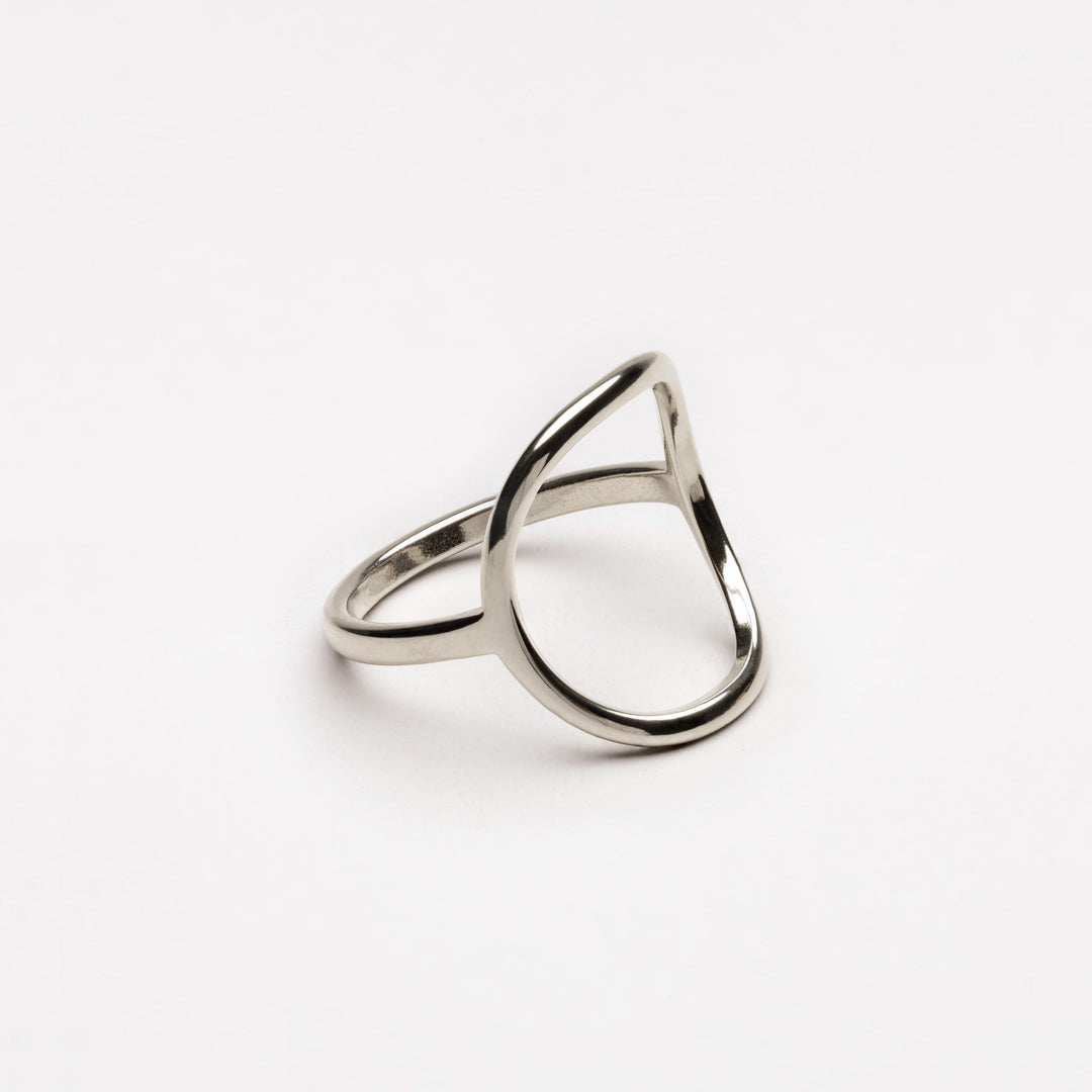 Dames ring Noa zilver, ovaal design, waterbestendig en stijlvol sieraad.