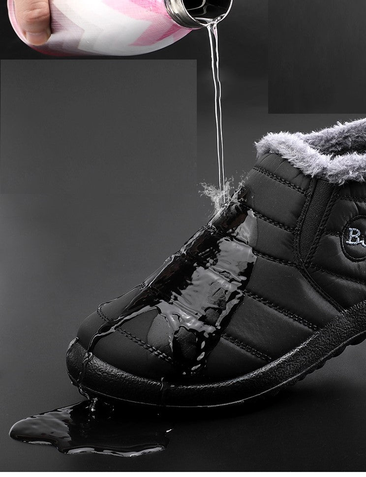 Hoge dames snowboots, robuuste outdoor schoenen met warme voering voor extreme kou.